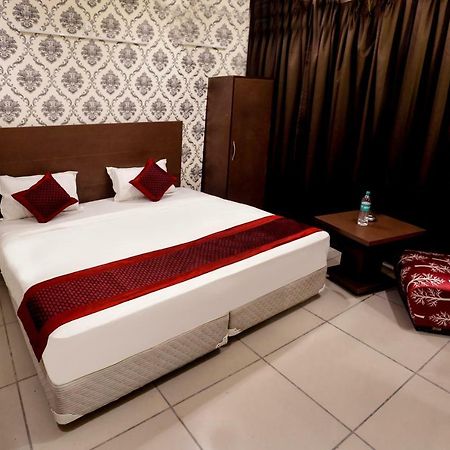 Airport Hotel Edge Home Stay New Delhi Exterior foto