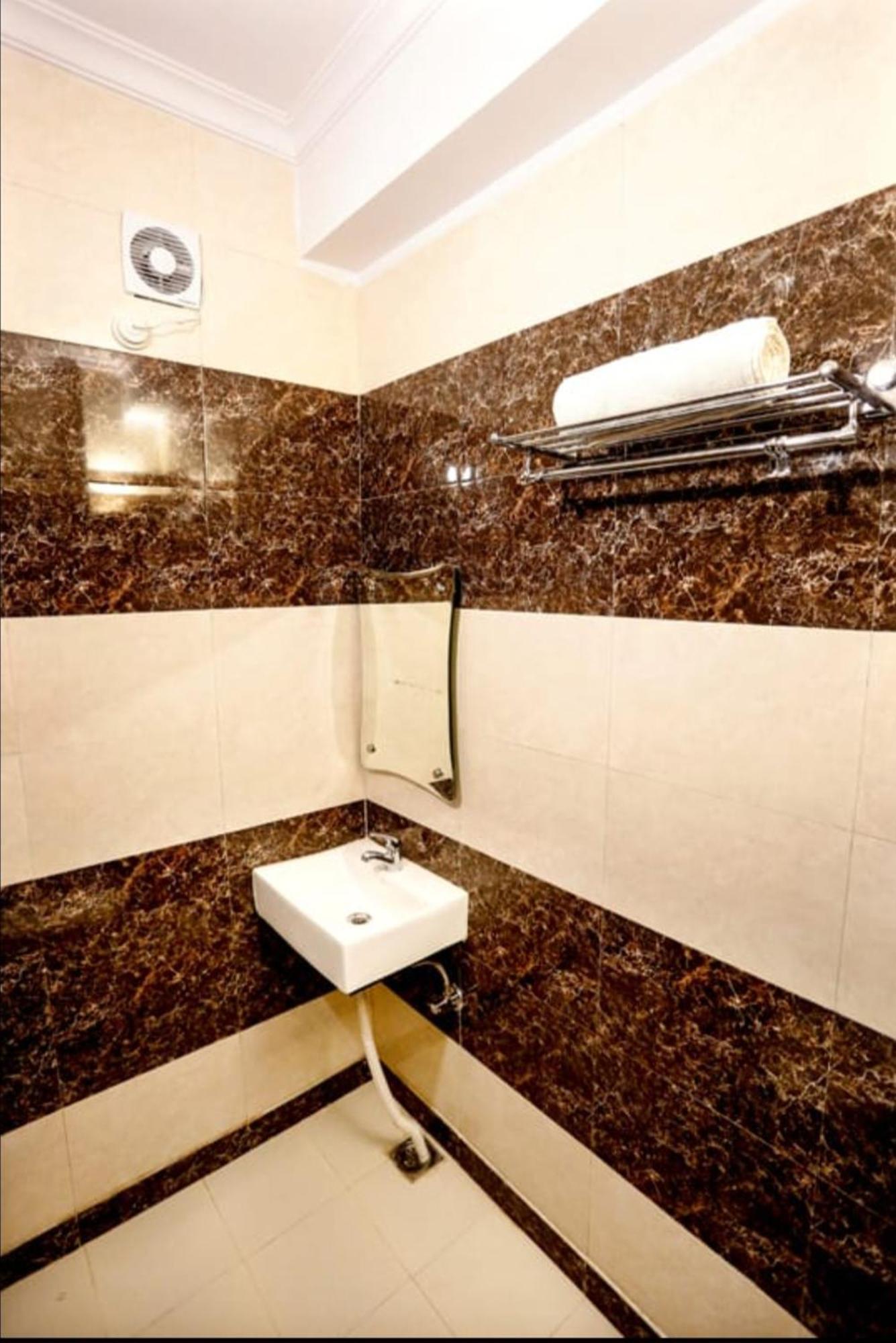 Airport Hotel Edge Home Stay New Delhi Exterior foto