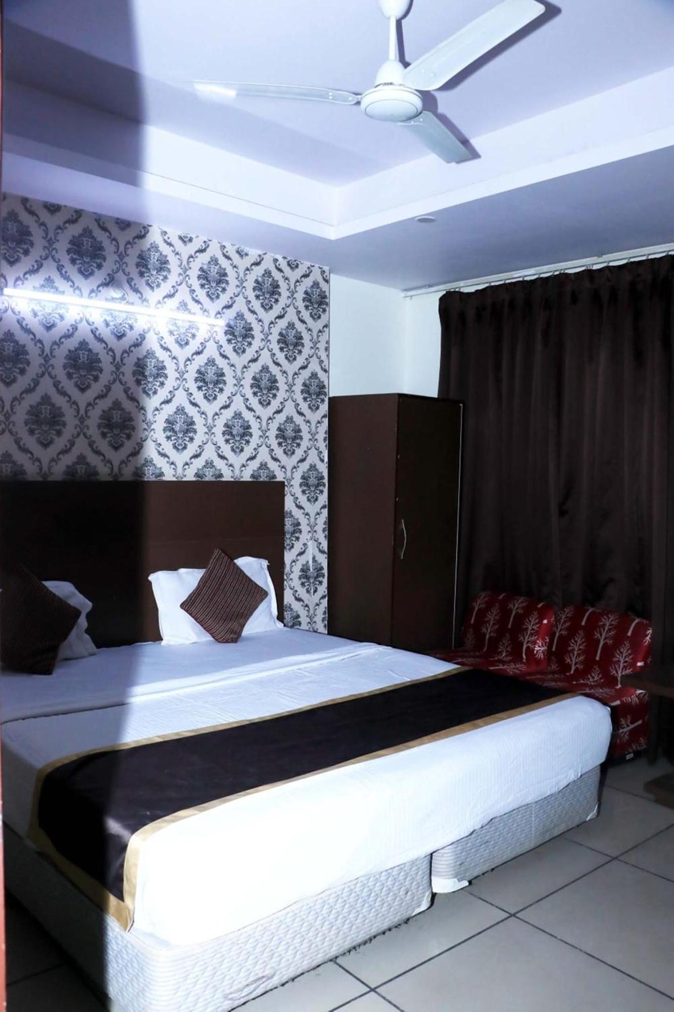 Airport Hotel Edge Home Stay New Delhi Exterior foto