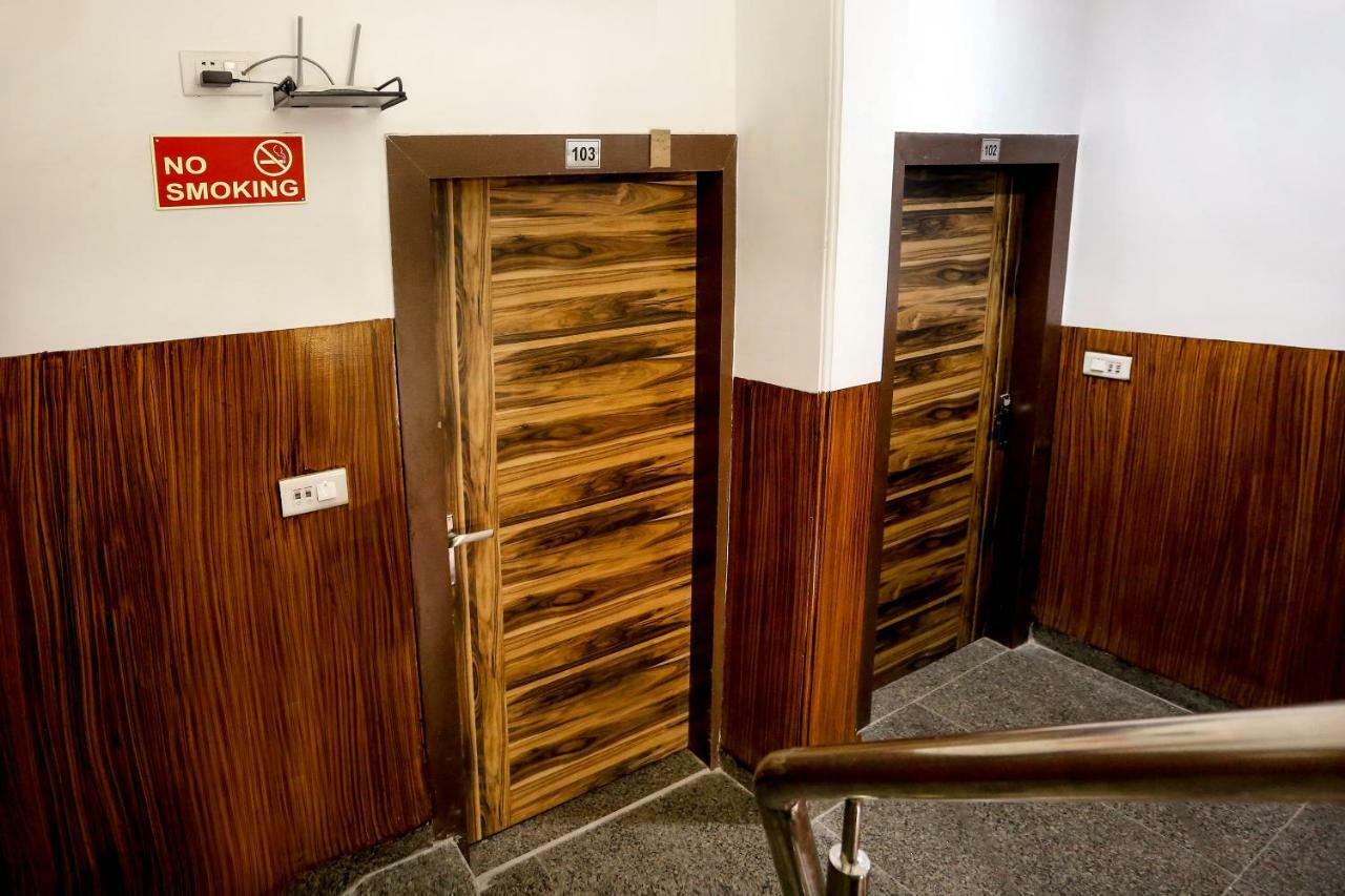 Airport Hotel Edge Home Stay New Delhi Exterior foto