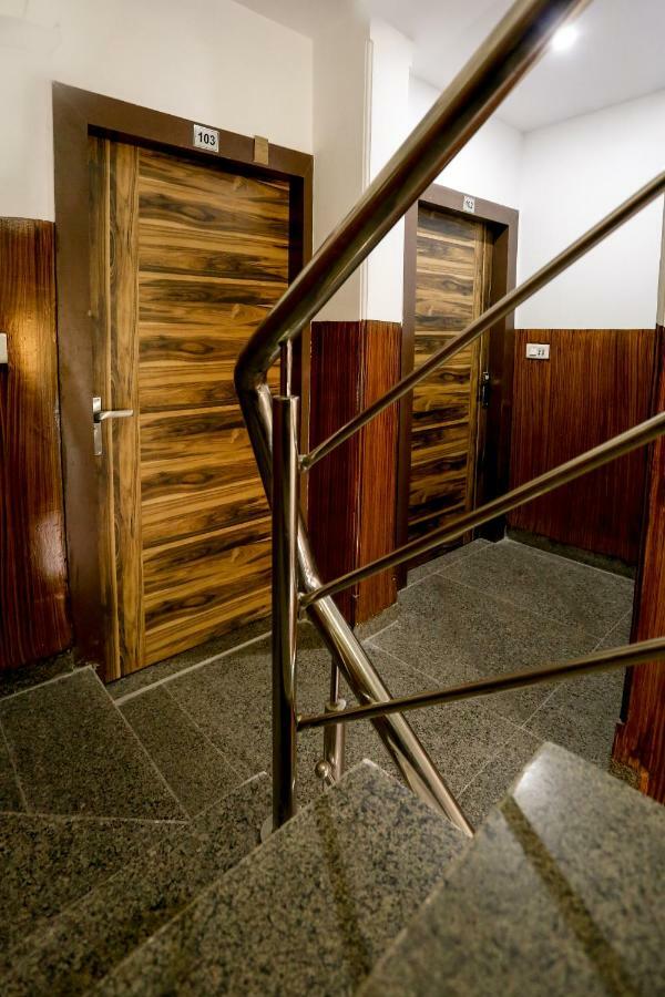 Airport Hotel Edge Home Stay New Delhi Exterior foto