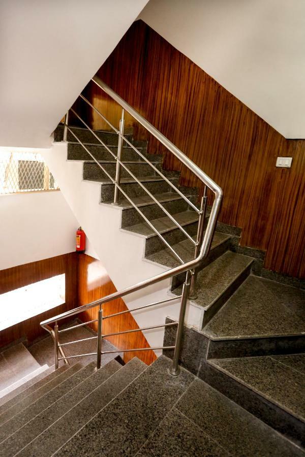 Airport Hotel Edge Home Stay New Delhi Exterior foto